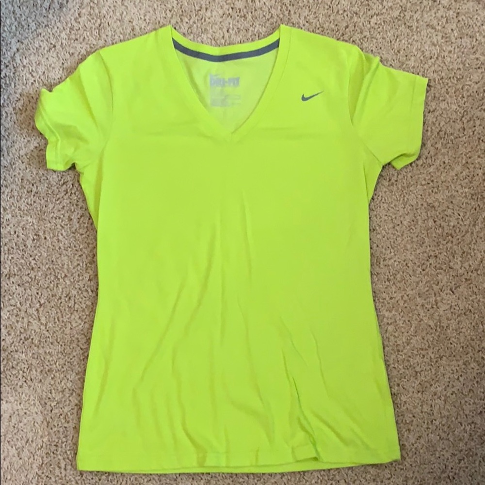 Nike dry-fit t-shirt